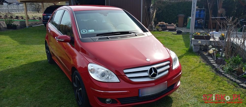 2008' Mercedes-Benz B-Class 200 Cdi photo #1