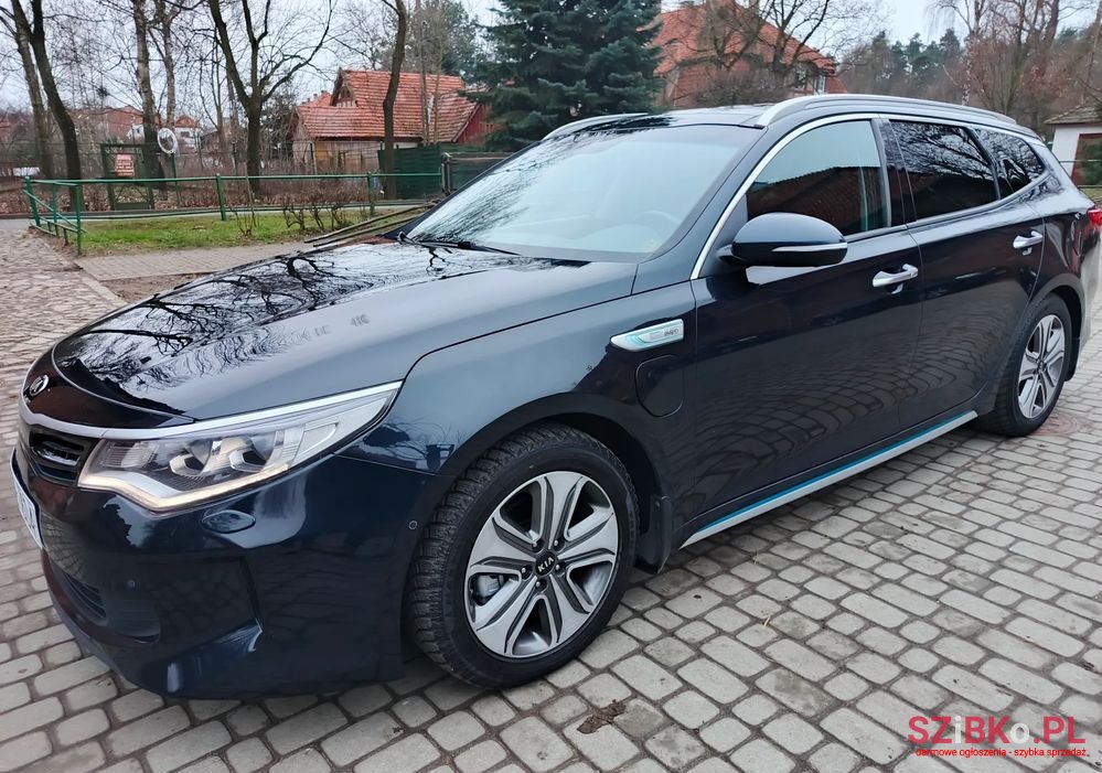 2019' Kia Optima Sportagon photo #2