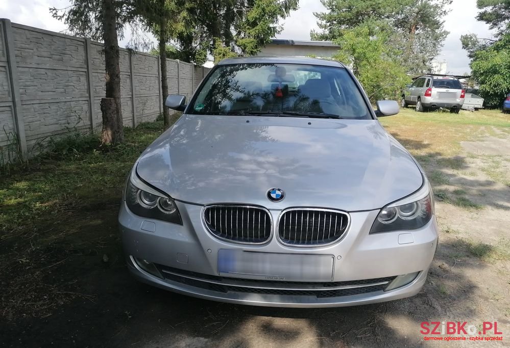 2008' BMW 5 Series photo #5