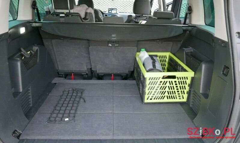 2014' Peugeot 5008 photo #5