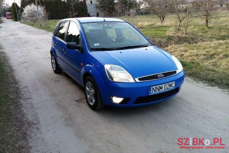 2002' Ford Fiesta photo #1