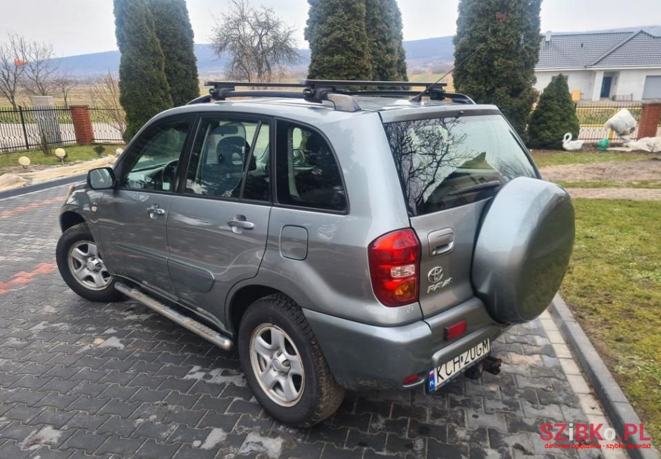 2004' Toyota RAV4 photo #2