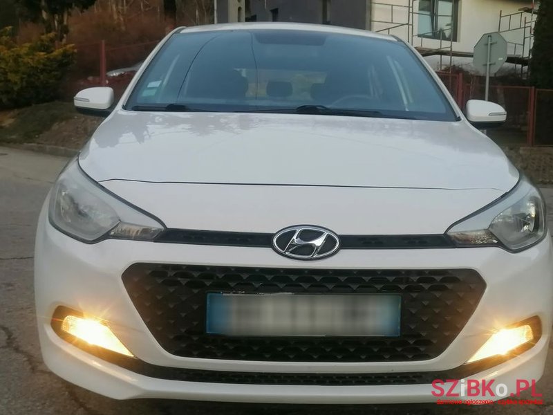 2017' Hyundai i20 photo #5