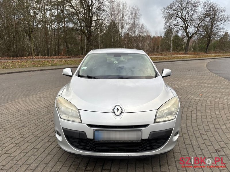 2010' Renault Megane photo #1