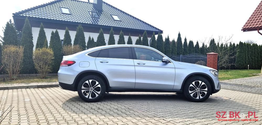 2022' Mercedes-Benz GLC photo #2