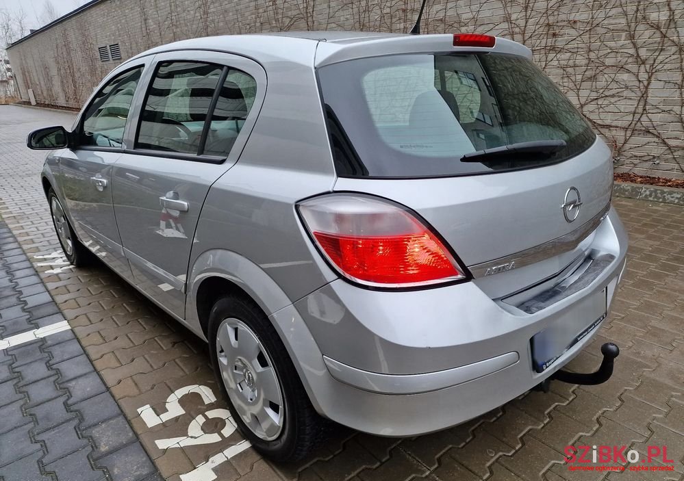 2006' Opel Astra Iii 1.6 Elegance photo #6