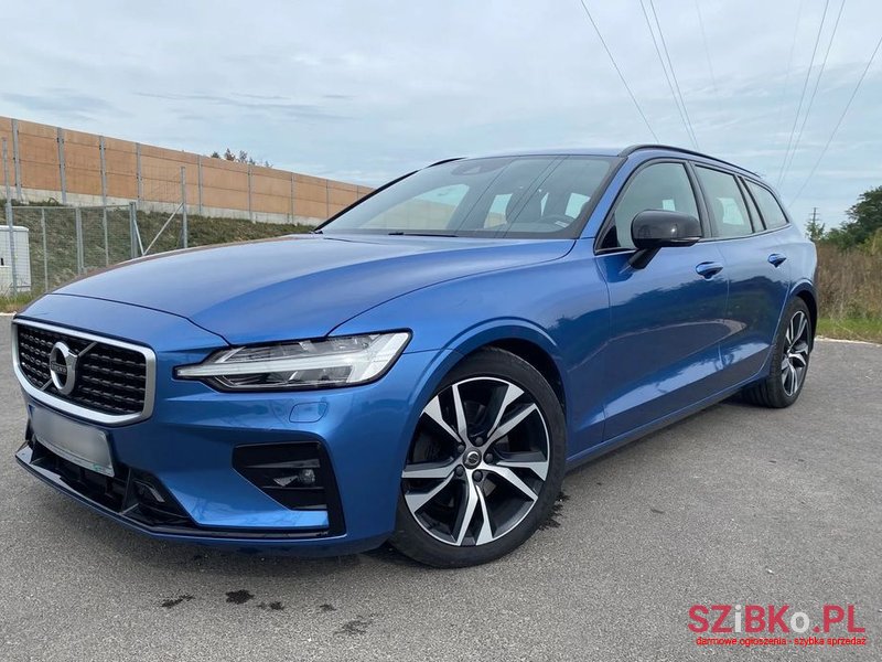 2020' Volvo V60 D4 R-Design photo #1