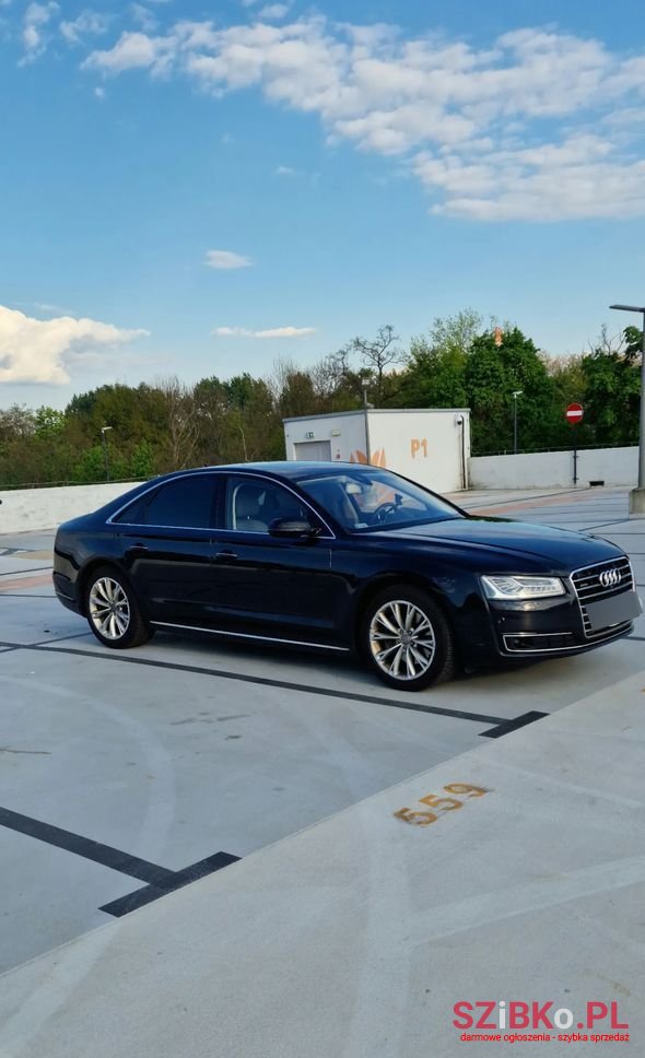 2015' Audi A8 photo #1