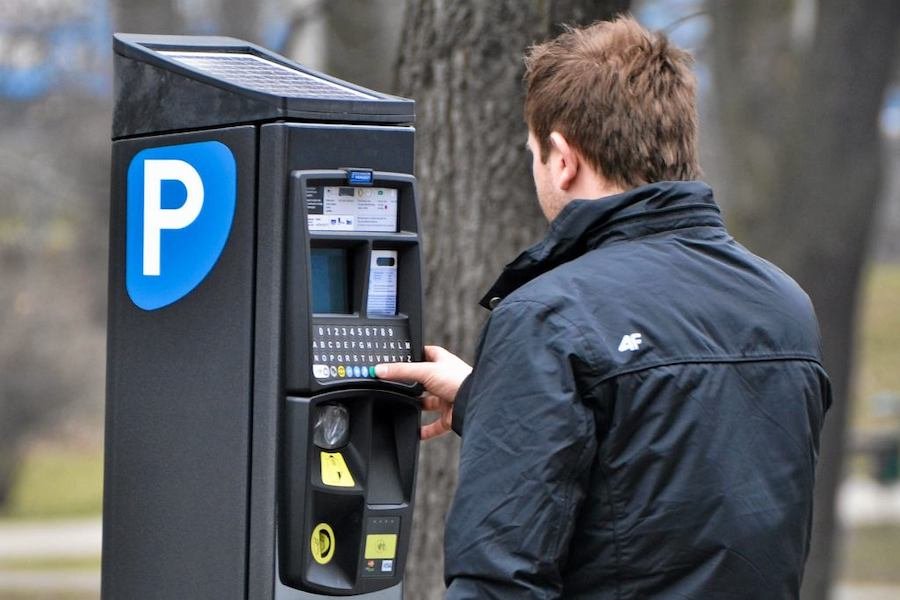 Kuriozalna kara z Gdańska. Parkometr nie działał, parkowanie było za darmo, ale i tak dostała 200 zł kary. Sprawą zajął się UOKiK