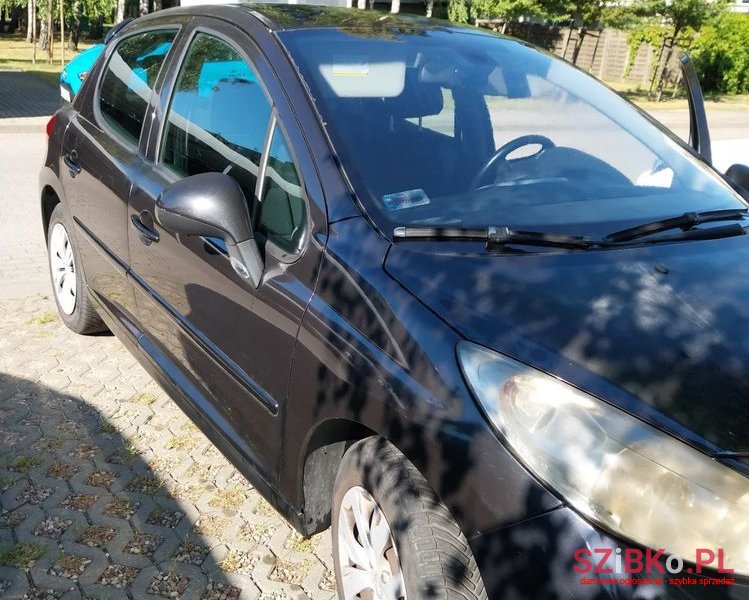2006' Peugeot 207 1.6 Hdi Trendy photo #3
