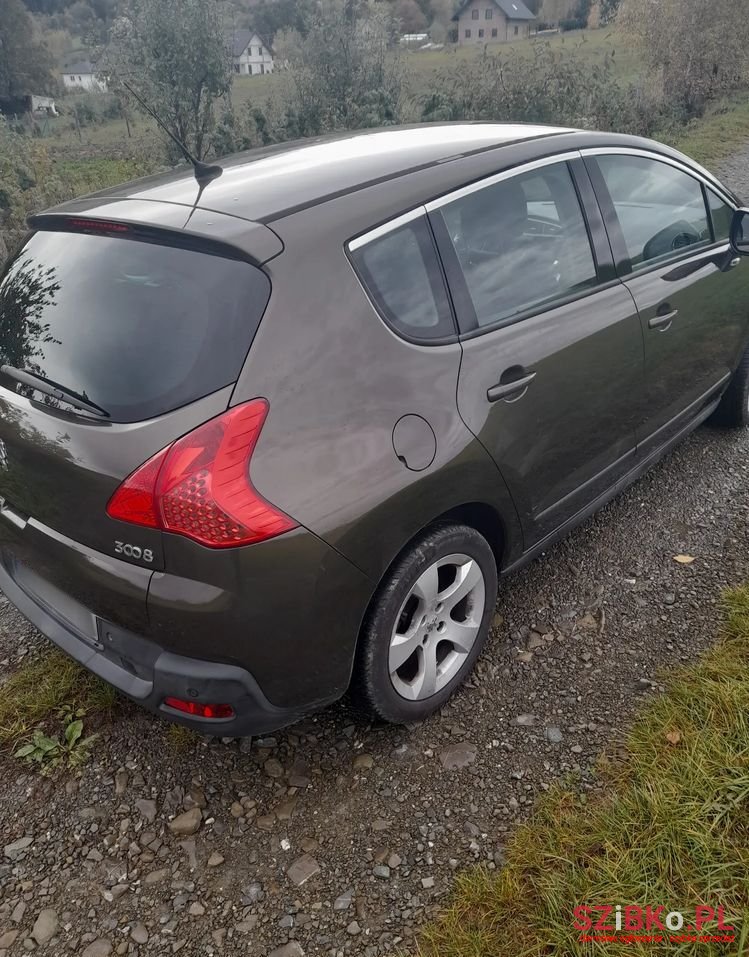 2011' Peugeot 3008 photo #2