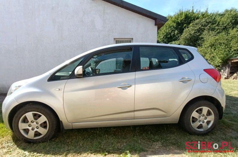 2012' Kia Venga photo #1