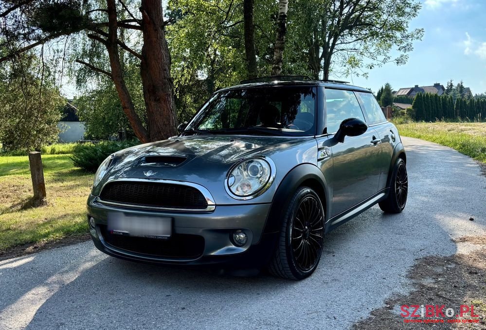 2007' MINI Cooper S Standard photo #2