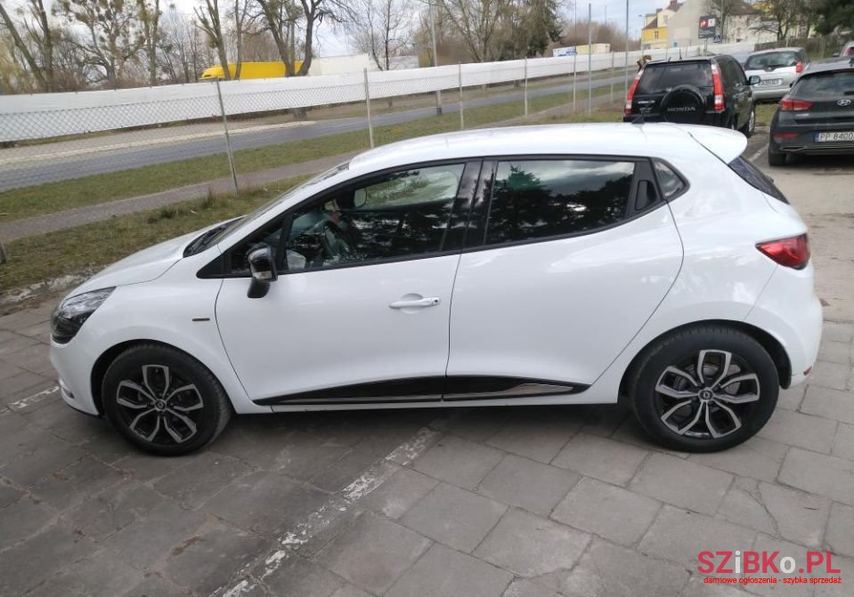 2017' Renault Clio photo #2