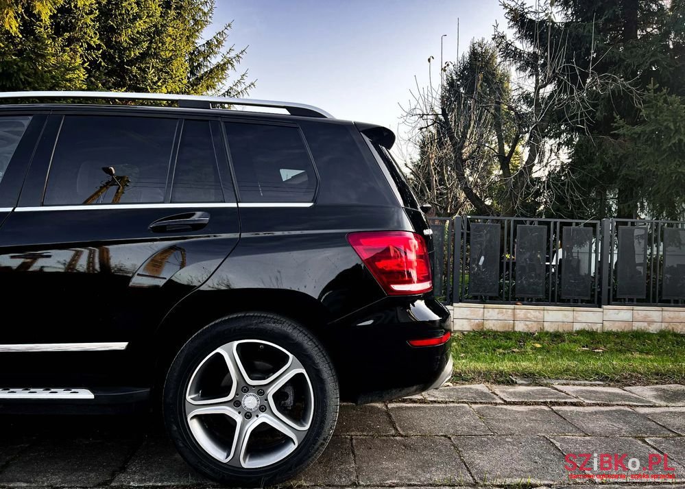 2015' Mercedes-Benz GLK 220 photo #3