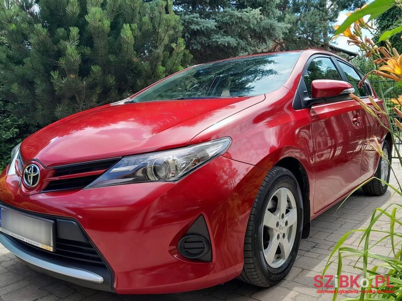 2014' Toyota Auris photo #4