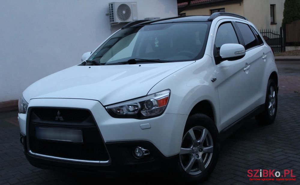 2012' Mitsubishi ASX photo #1