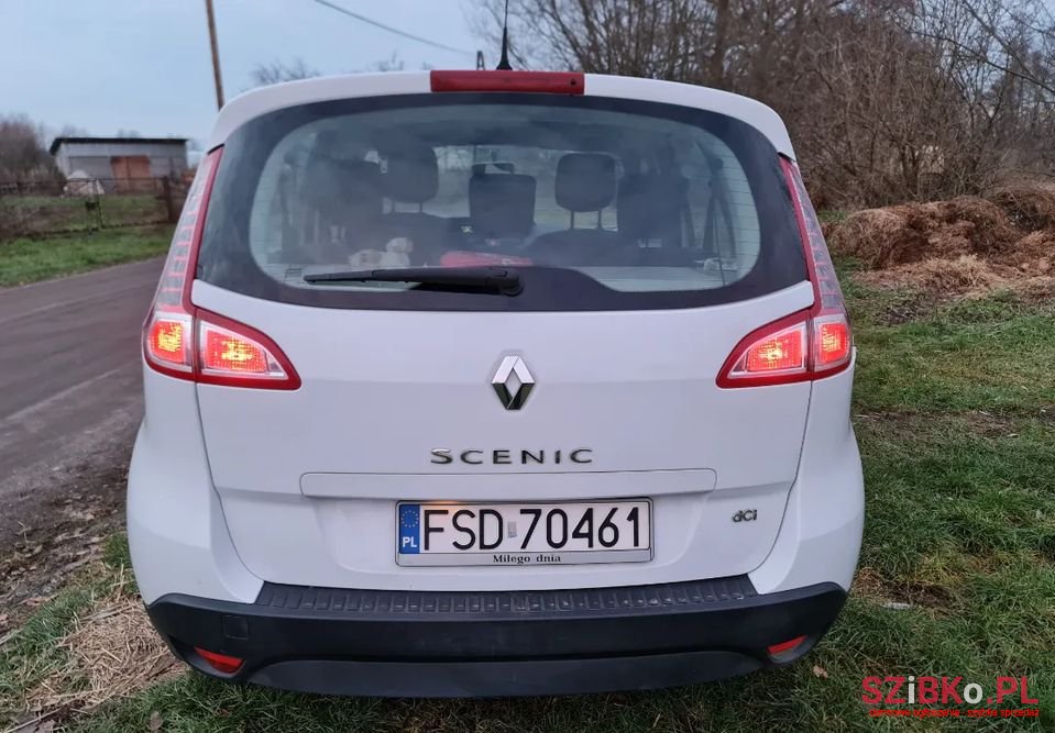 2010' Renault Scenic photo #6