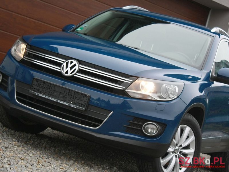 2012' Volkswagen Tiguan photo #4