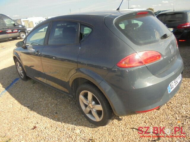 2009' SEAT Leon photo #4