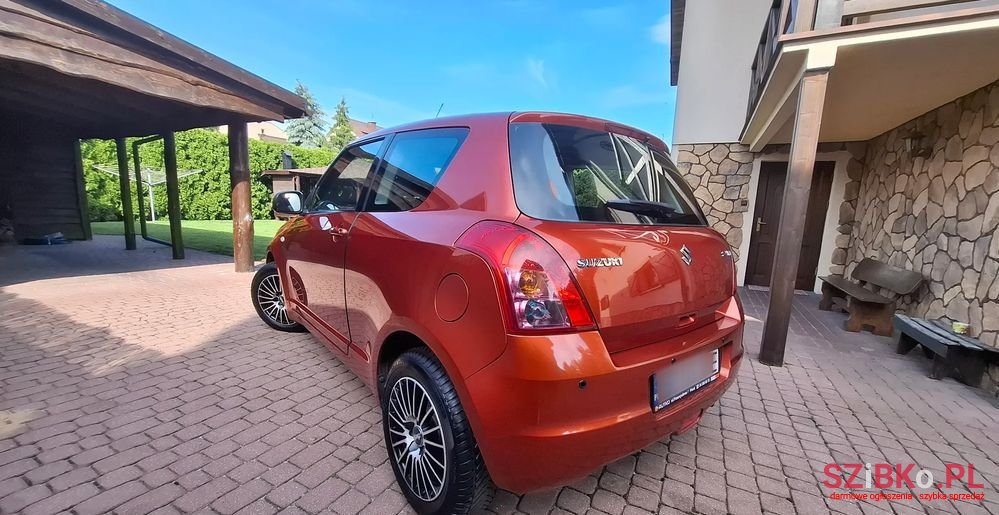 2009' Suzuki Swift photo #5