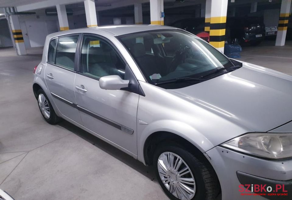 2007' Renault Megane photo #5