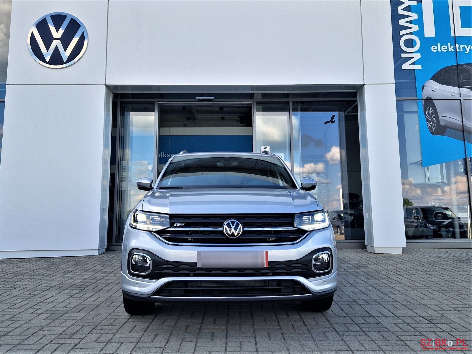 2023' Volkswagen T-Cross photo #2
