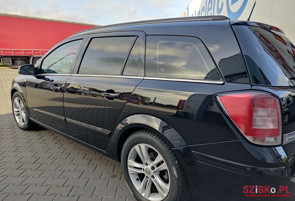 2006' Opel Astra Iii 1.9 Cdti Sport photo #1