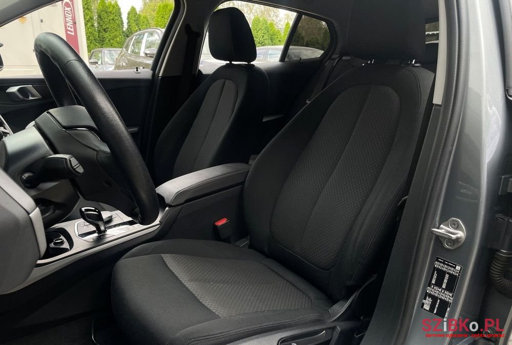 2024' BMW 1 Series photo #6