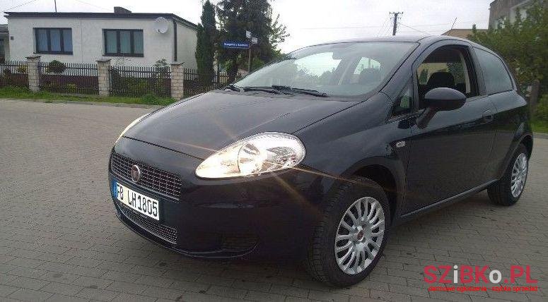 2009' Fiat Punto photo #1