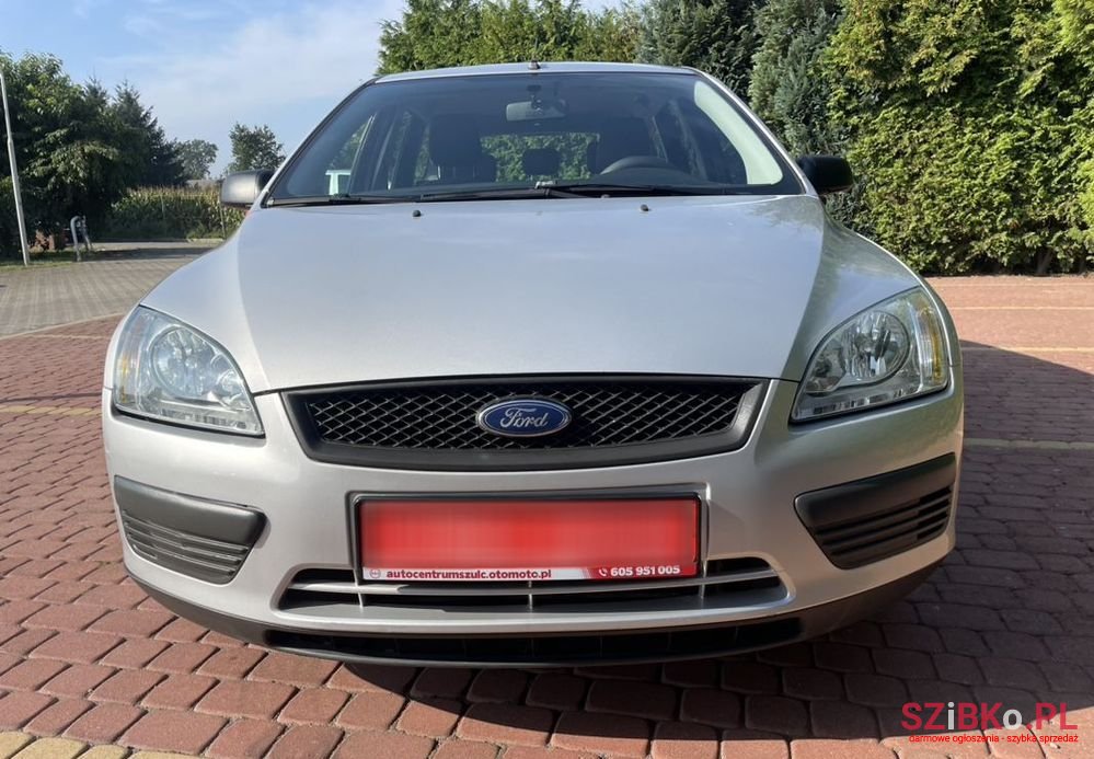 2005' Ford Focus photo #2