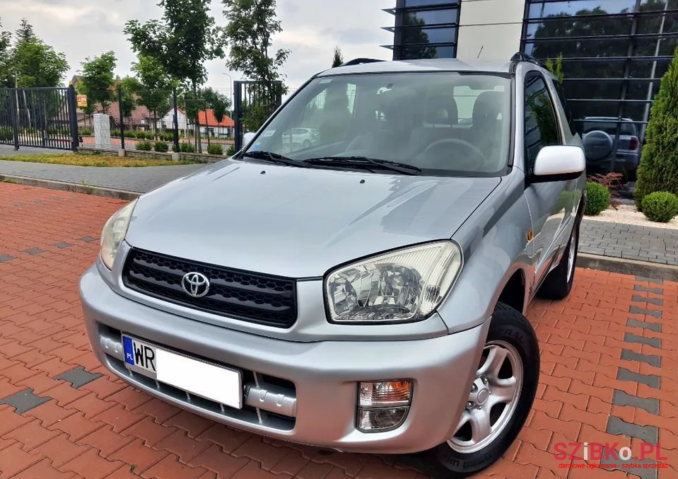 2001' Toyota RAV4 photo #1