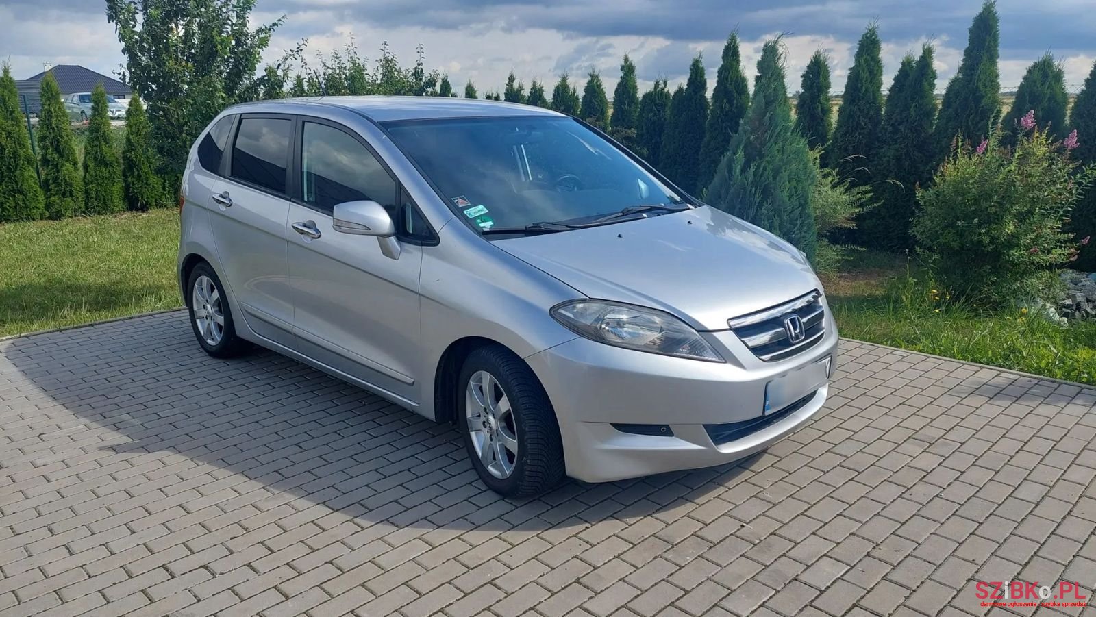 2007' Honda FR-V photo #2