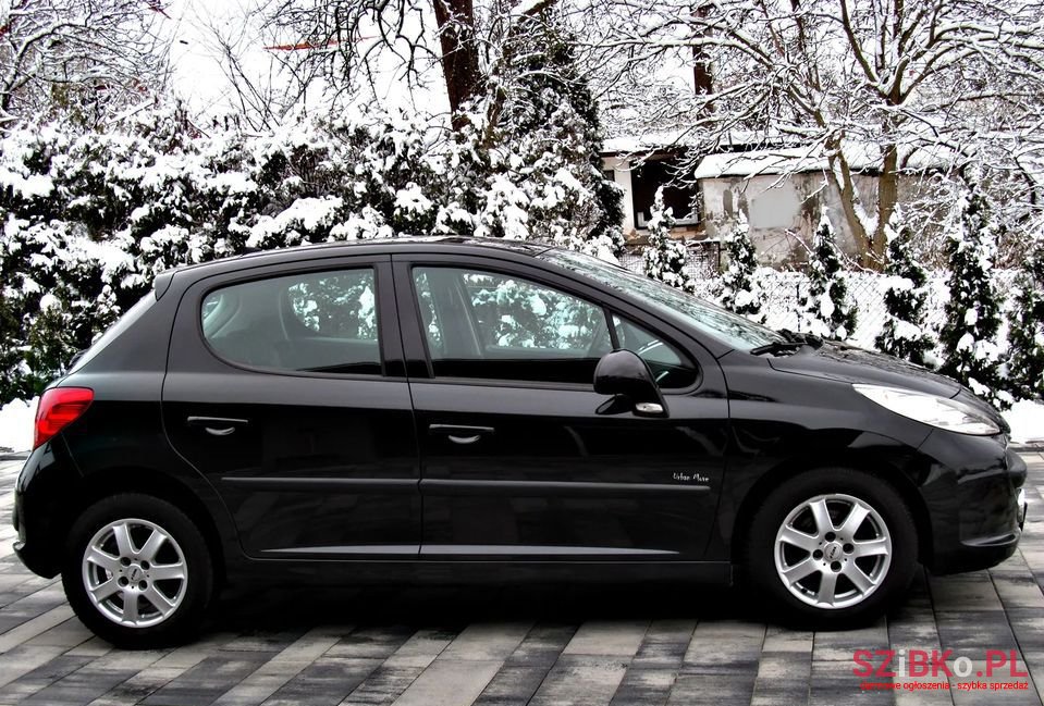 2009' Peugeot 207 photo #6