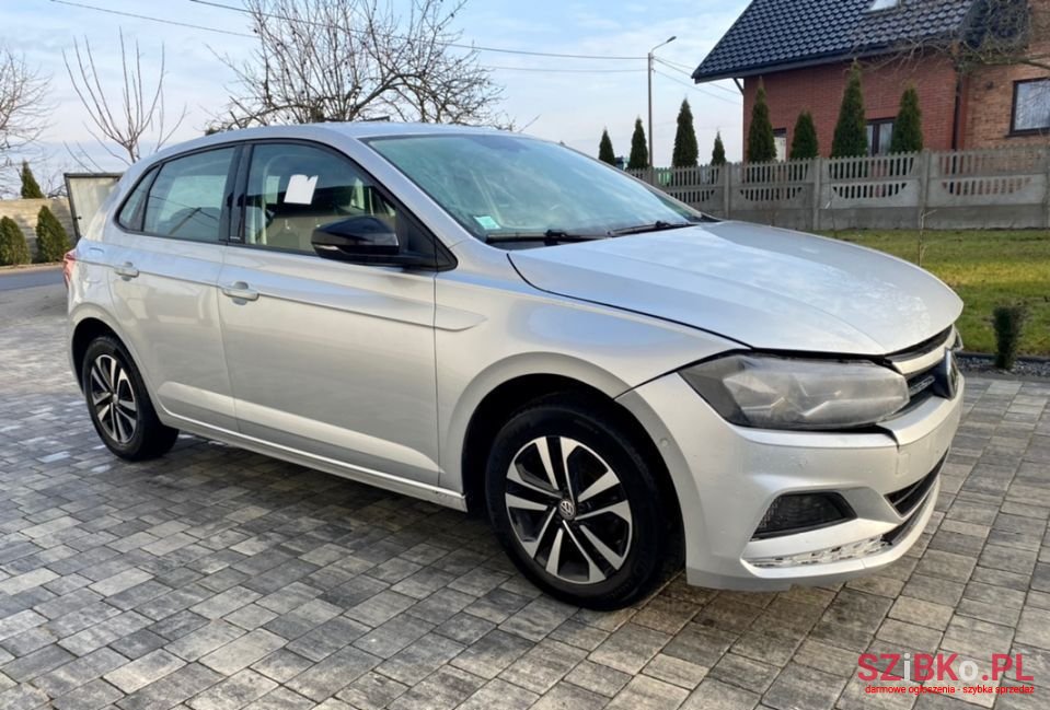 2020' Volkswagen Polo photo #2