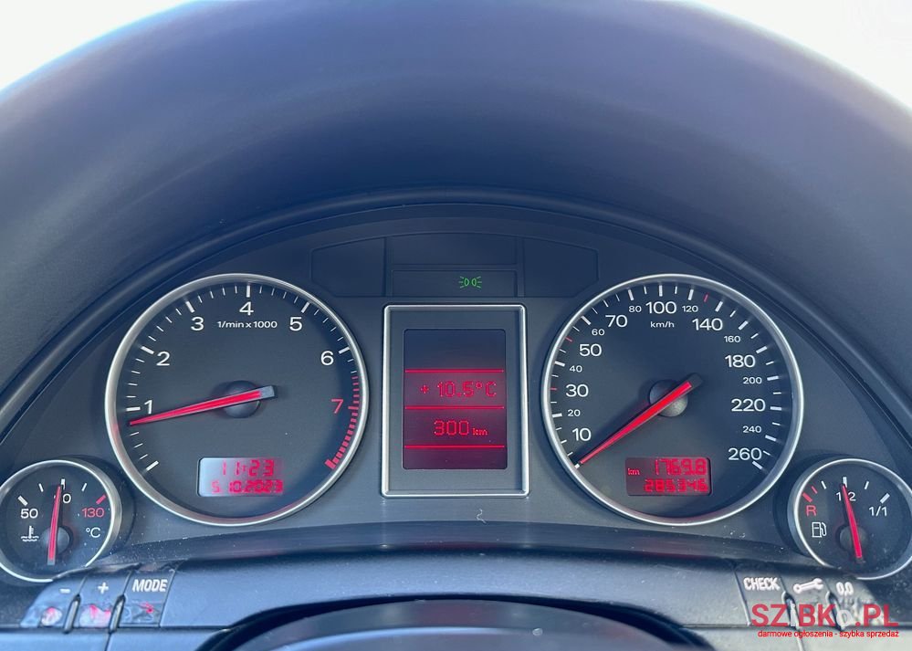 2001' Audi A4 Avant 2.0 photo #3