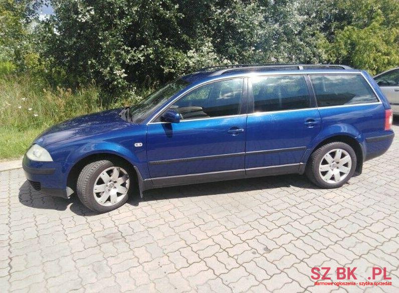 2002' Volkswagen Passat photo #1