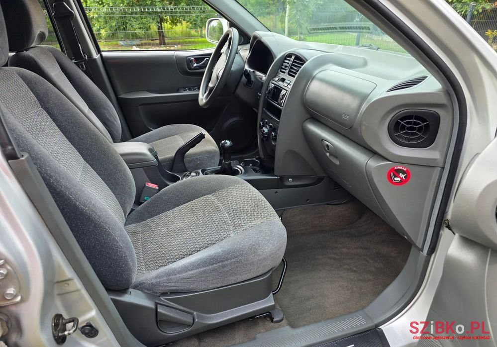 2003' Hyundai Santa Fe photo #4