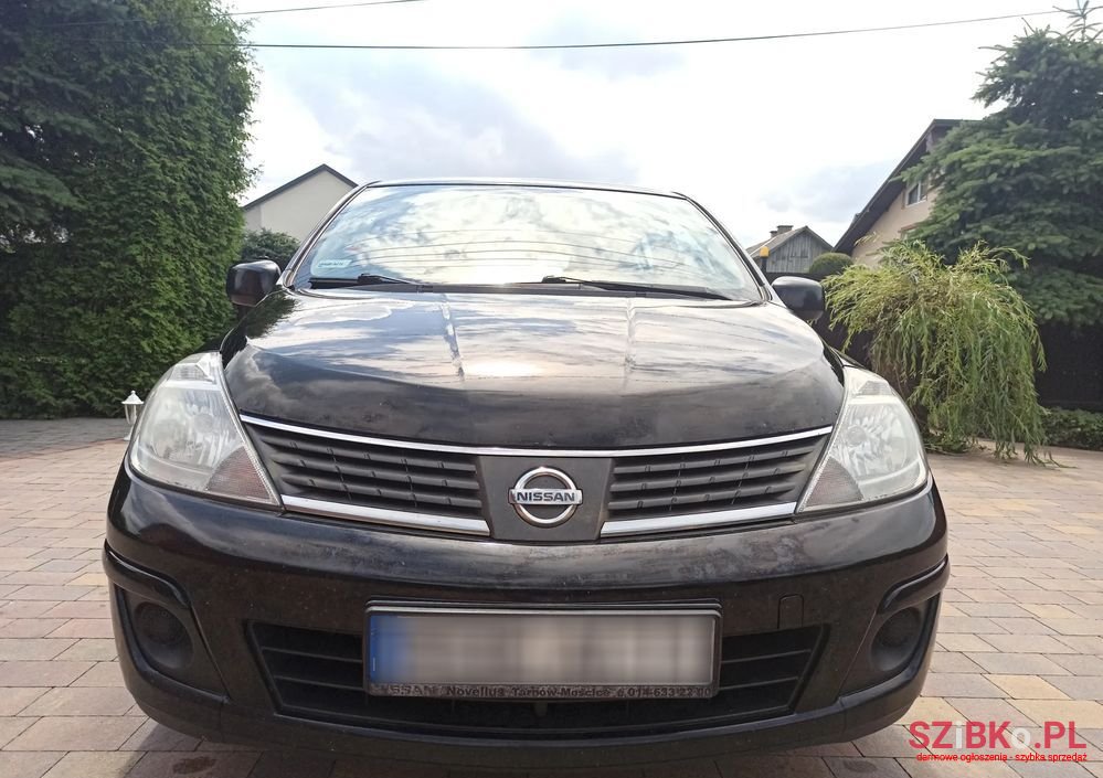 2007' Nissan Tiida photo #1