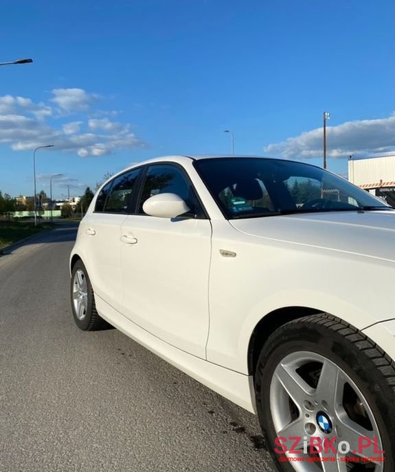 2008' BMW 1 Series photo #4