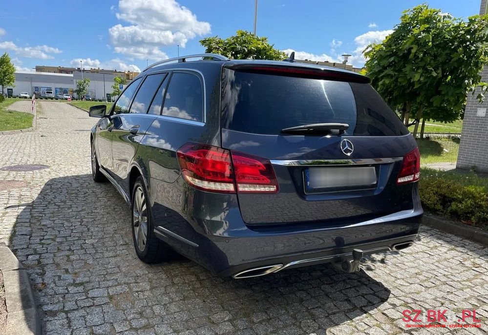 2013' Mercedes-Benz E-Class photo #6