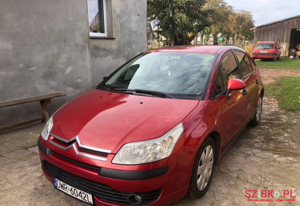 2008' Citroen C4 photo #1