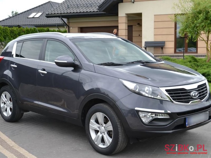 2010' Kia Sportage 2.0 Cvvt 2Wd Vision photo #3