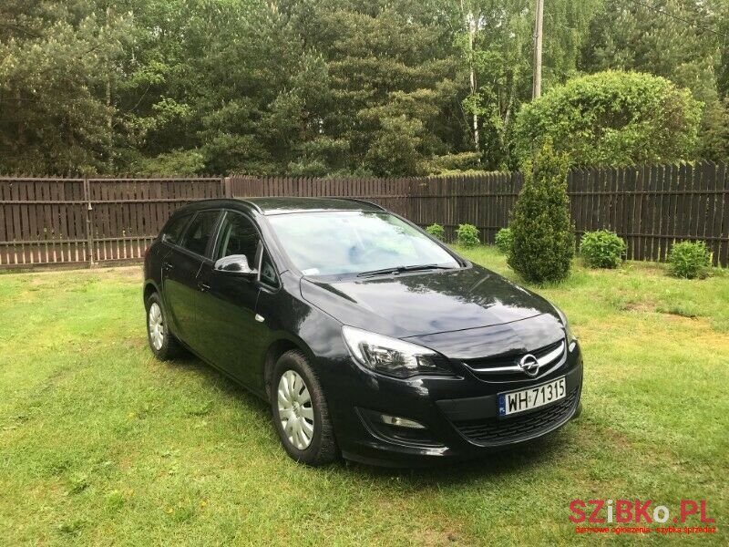 2015' Opel Astra photo #1