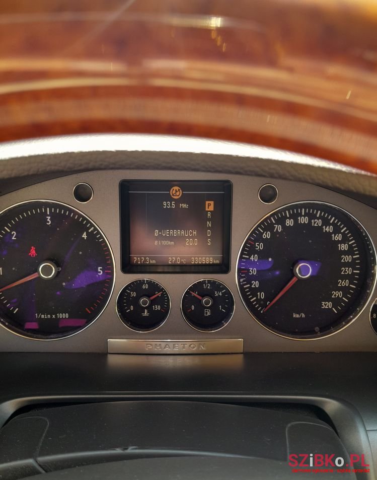 2003' Volkswagen Phaeton photo #6