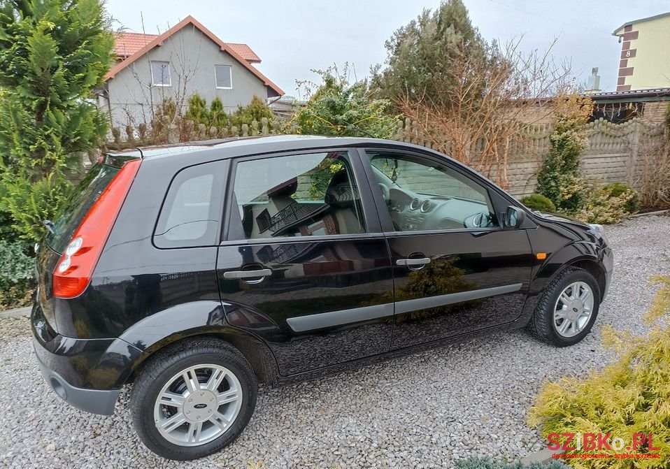 2005' Ford Fiesta photo #5