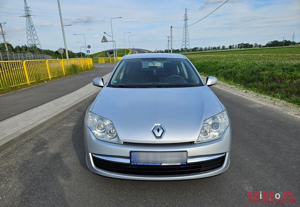 2009' Renault Laguna photo #2