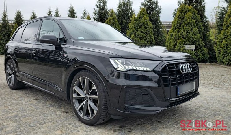 2021' Audi Q7 photo #3