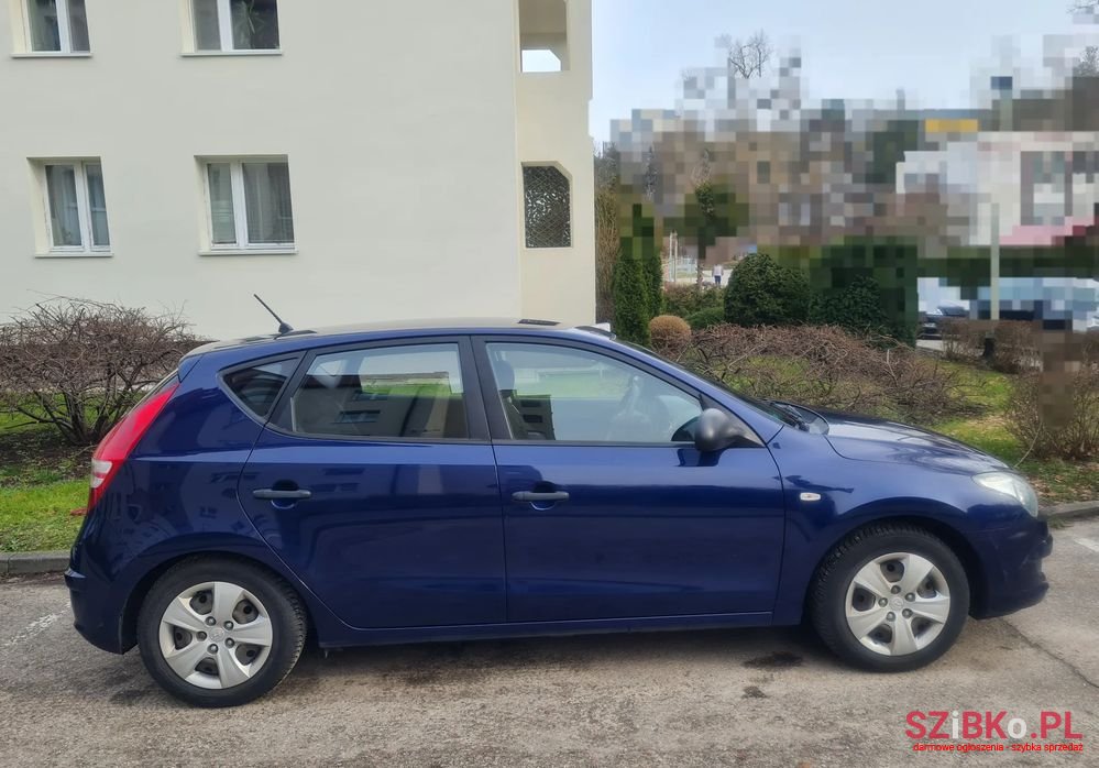 2010' Hyundai i30 1.4 Edition Plus photo #5