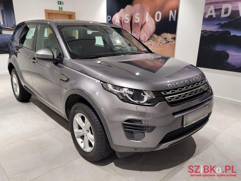 2015' Land Rover Discovery Sport photo #4